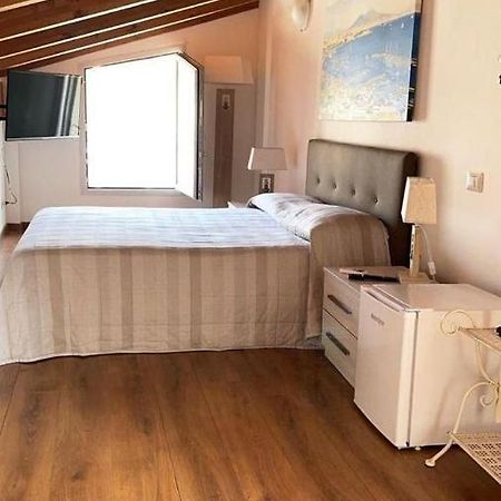 Апартаменты Emma'S House Сорренто Экстерьер фото